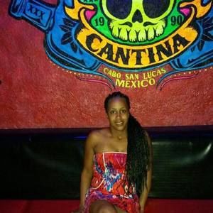 Meet your Posher, Shana